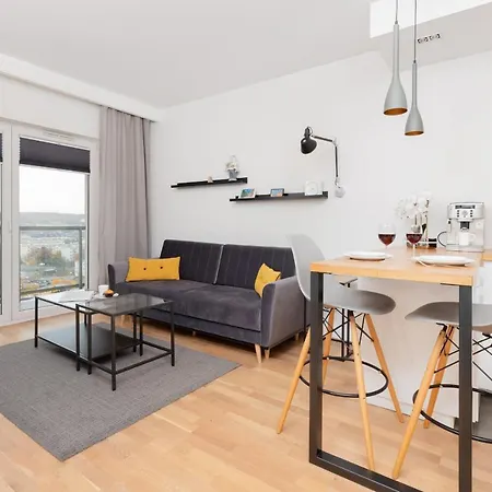 Apartment Spacious Aleja Rzeczypospolitej With Balcony By Renters Gdansk